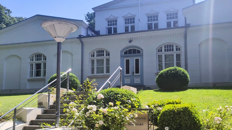 Hotel Vier Jahreszeiten - der Glanz des neuen Morgens (Ersatztermin)