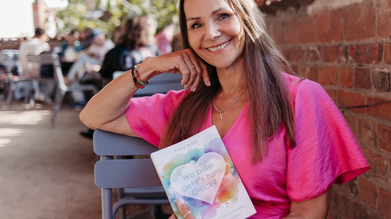 "Wo bitte geht's zum Glück", Petra Adler